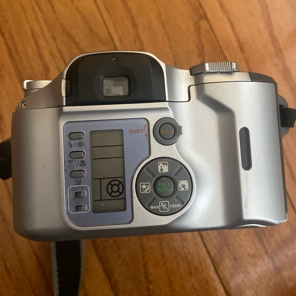 OLYMPUS All- In-One SLR Camera 🎥 WIDE ZOOM 28mm-120mm Preloved ❤️